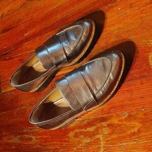 Halogen Silver Leather Chunky Pointed Toe Loafers Sz 6